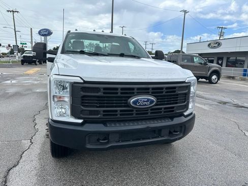 Used 2023 Ford F350 XL AWD/4WD image 5