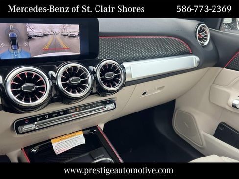 Used 2026 Mercedes-Benz GLB 250 4MATIC image 31