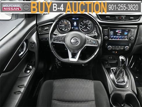 Used 2020 Nissan Rogue SV w/ Premium Package image 12