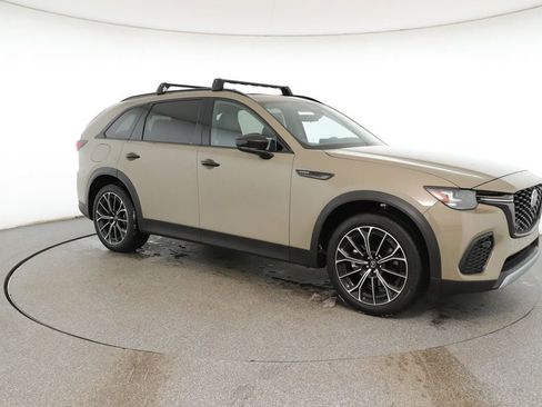 Used 2025 MAZDA CX-70 Plug-In Hybrid w/ Premium Plus image 7