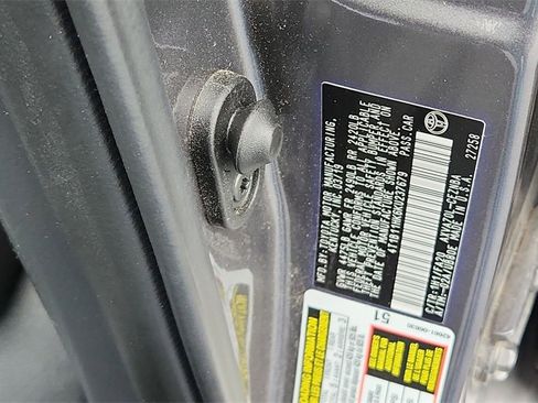 Used 2019 Toyota Camry LE image 27