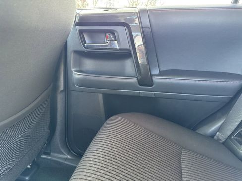 Used 2024 Toyota 4Runner TRD Off-Road image 18