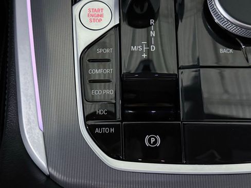 Used 2022 BMW X5 xDrive40i w/ M Sport Package image 38