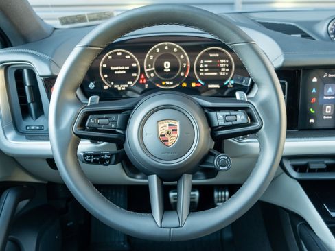 New 2026 Porsche Cayenne S image 6