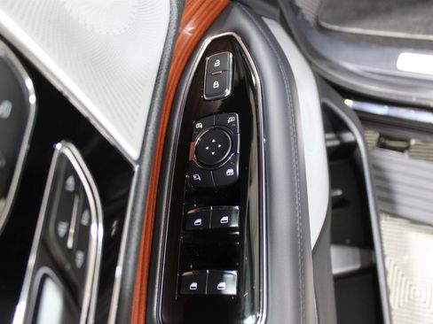 Certified 2024 Lincoln Navigator L Reserve image 6