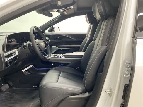 Certified 2024 Cadillac Lyriq Sport image 15
