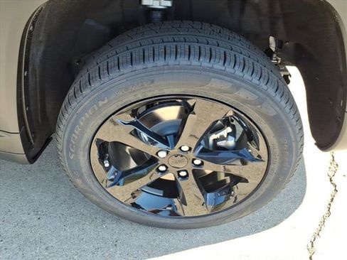 New 2025 Jeep Grand Cherokee L Limited w/ Luxury Tech Group II image 20