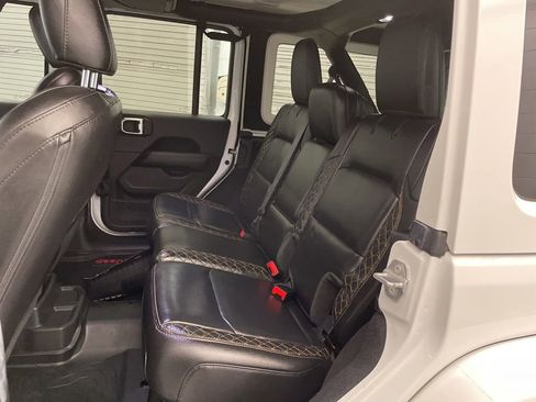 Used 2021 Jeep Wrangler Unlimited Sahara AWD/4WD image 22
