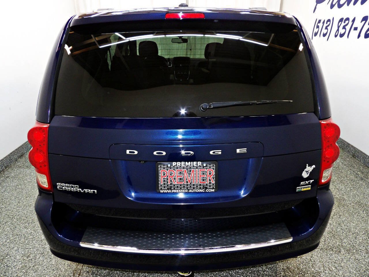 Used 2017 Dodge Grand Caravan SXT FWD image 5