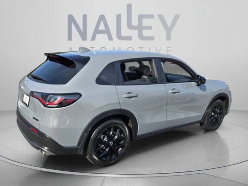 Used 2025 Honda HR-V Sport image 5