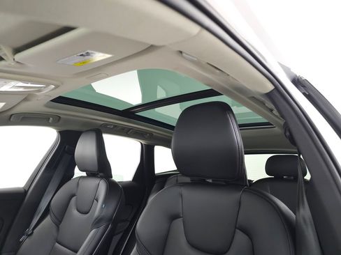 Used 2023 Volvo XC60 B5 Core w/ Climate Package AWD/4WD image 20