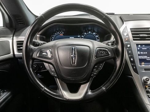 Used 2019 Lincoln MKZ Premiere FWD image 13