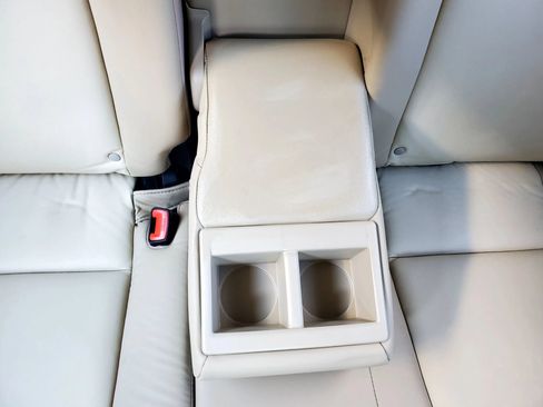 Used 2015 Toyota RAV4 Limited FWD image 29