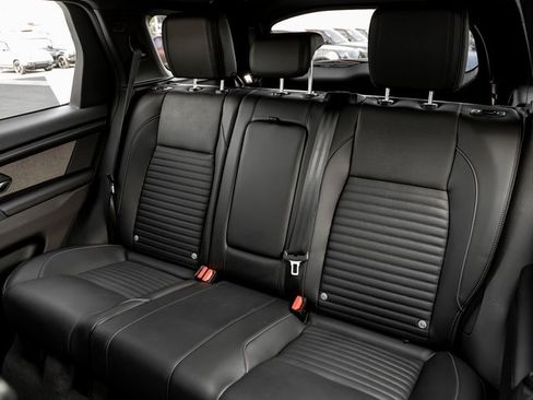 Used 2024 Land Rover Discovery Sport Dynamic SE image 21