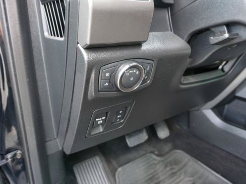Used 2018 Ford F150 XLT w/ Equipment Group 302A Luxury AWD/4WD image 15