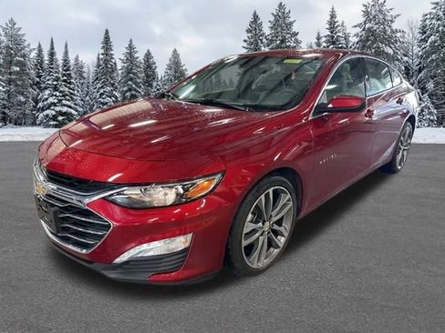 Used 2025 Chevrolet Malibu LT image 1