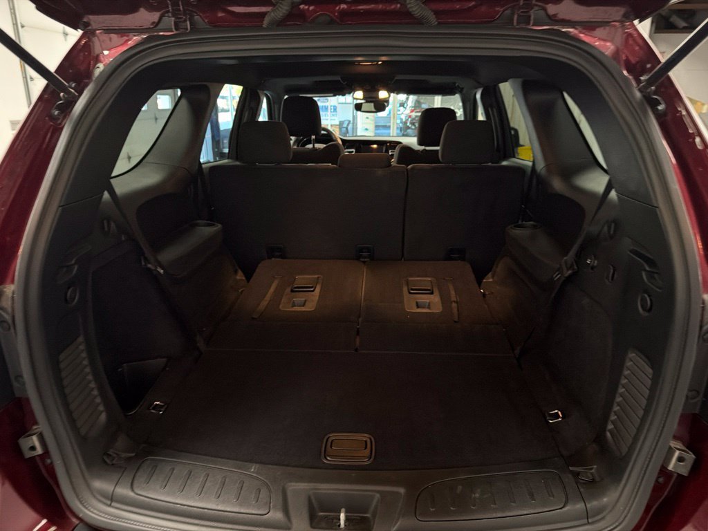 Used 2023 Dodge Durango SXT w/ SXT Blacktop Group AWD/4WD image 7