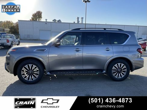 Used 2023 Nissan Armada SL w/ Midnight Edition Package image 4