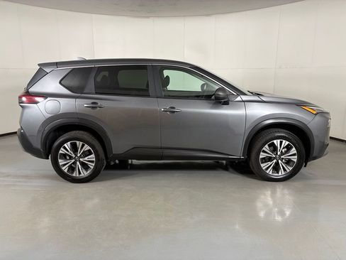 Used 2023 Nissan Rogue SV FWD image 9