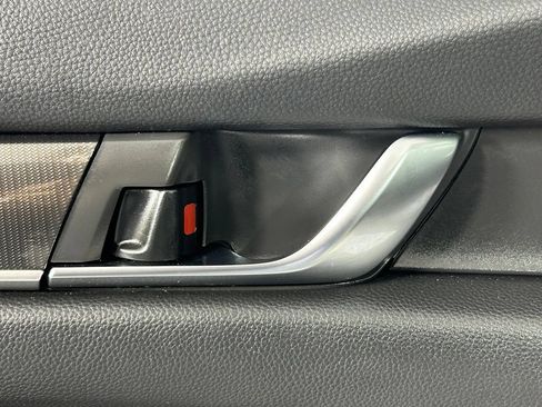 Used 2020 Honda Accord Sport image 32