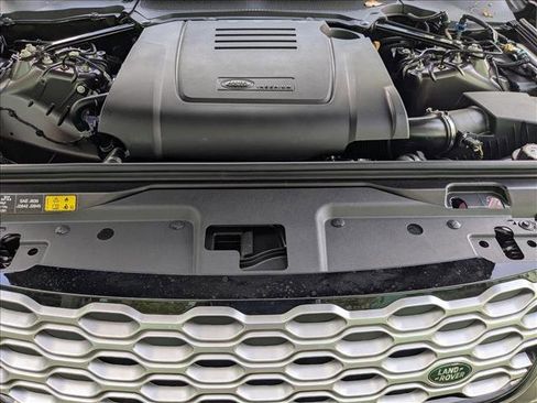 New 2025 Land Rover Discovery S image 16