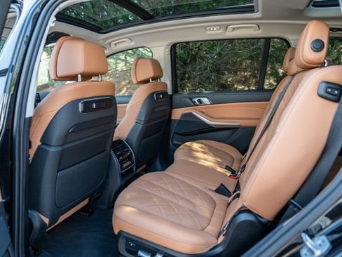 Used 2023 BMW X7 xDrive40i w/ Parking Assistance Package image 42