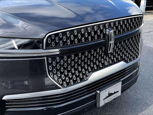 Used 2025 Lincoln Navigator Reserve AWD/4WD image 35