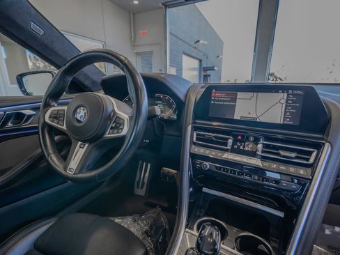 Used 2019 BMW M850i xDrive M850i xDrive w/ Comfort Seating Package image 19