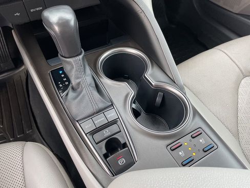 Used 2023 Toyota Camry XSE w/ Navigation Package image 13