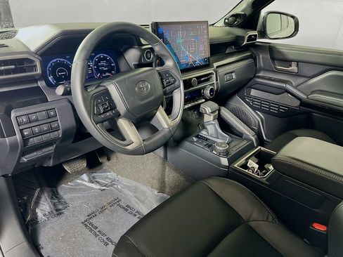 Certified 2025 Toyota 4Runner Limited AWD/4WD image 10