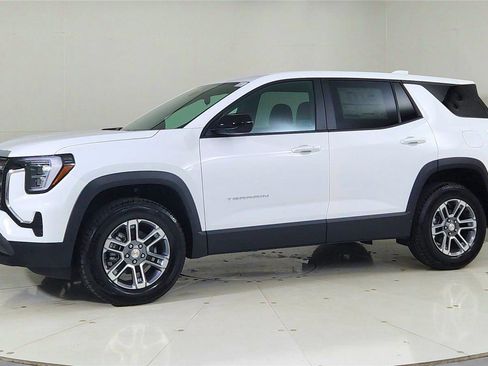 Used 2026 GMC Terrain Elevation image 3