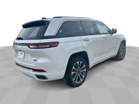 Used 2023 Jeep Grand Cherokee Overland w/ Luxury Tech Group IV image 9