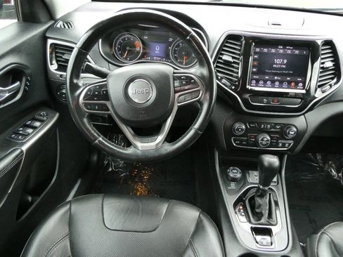 Used 2019 Jeep Cherokee Limited AWD/4WD image 8