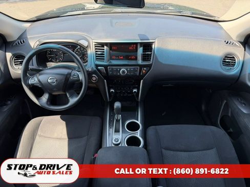Used 2016 Nissan Pathfinder S AWD/4WD image 10
