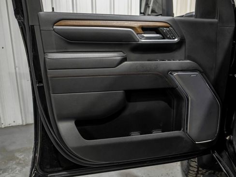 Used 2024 Chevrolet Silverado 2500 High Country w/ High Country Premium Package image 42