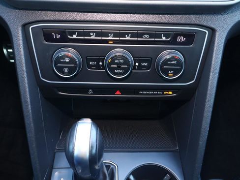 Used 2018 Volkswagen Atlas SE w/ R-Line Package image 24