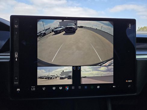 Used 2022 Tesla Model X Plaid AWD/4WD image 10