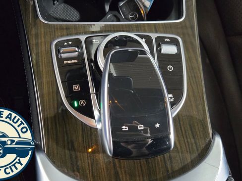 Used 2016 Mercedes-Benz GLC 300 4MATIC w/ Multimedia Package image 18