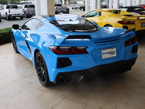 Used 2023 Chevrolet Corvette Stingray Premium Cpe w/ Z51 Performance Package RWD image 9