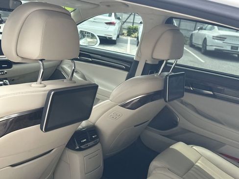 Used 2018 Genesis G90 5.0 Ultimate RWD image 15