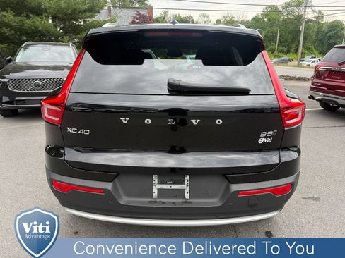 Certified 2023 Volvo XC40 B5 Ultimate w/ Protection Package Premier AWD/4WD image 7