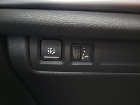 Certified 2025 Cadillac XT4 Premium Luxury FWD image 28