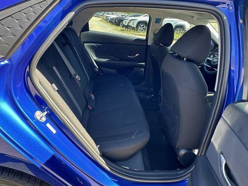 New 2025 Hyundai Elantra SEL image 15