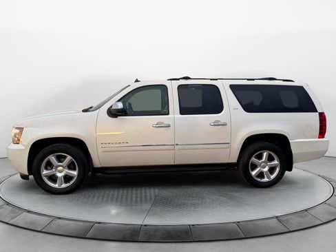 Used 2013 Chevrolet Suburban LTZ image 2