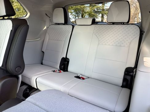 New 2026 GMC Acadia Denali w/ Super Cruise Package image 19