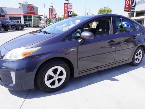 Used 2013 Toyota Prius Three FWD image 4