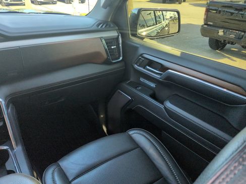 Used 2024 GMC Sierra 1500 Denali AWD/4WD image 15