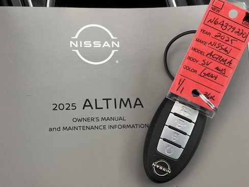Used 2025 Nissan Altima 2.5 SV w/ SV Special Edition Package AWD/4WD image 34