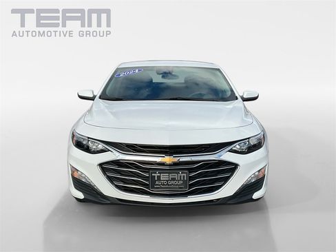 Used 2024 Chevrolet Malibu LT image 2