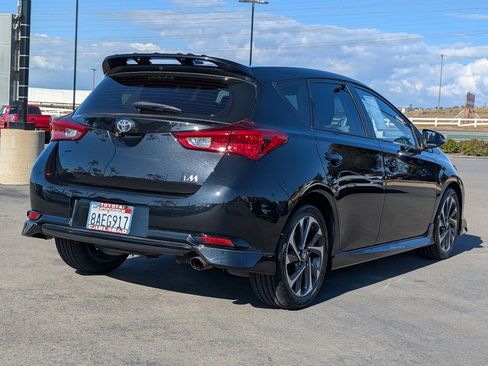 Used 2017 Toyota Corolla iM image 13
